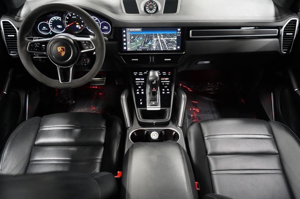 2023 Porsche Cayenne Image 20