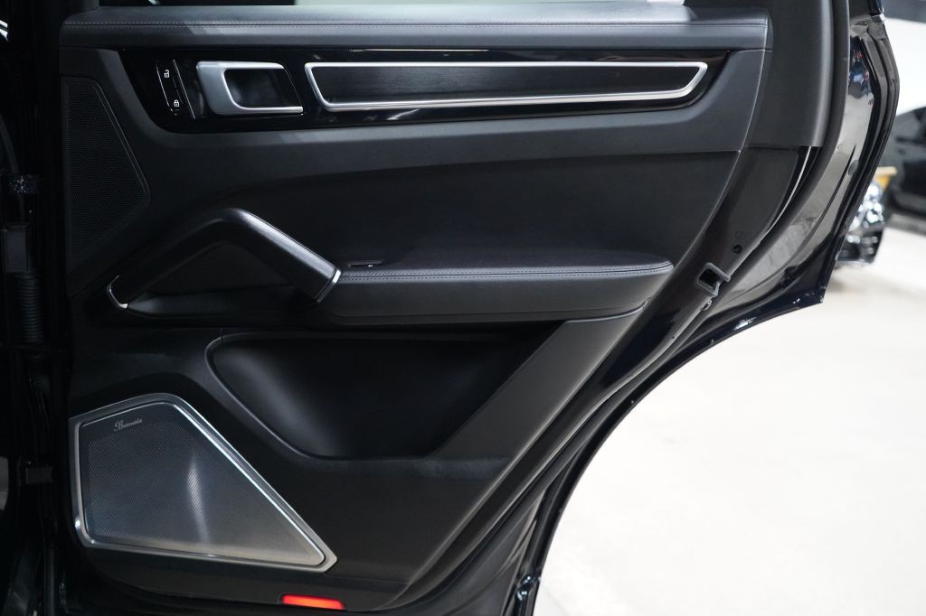 2023 Porsche Cayenne Image 29