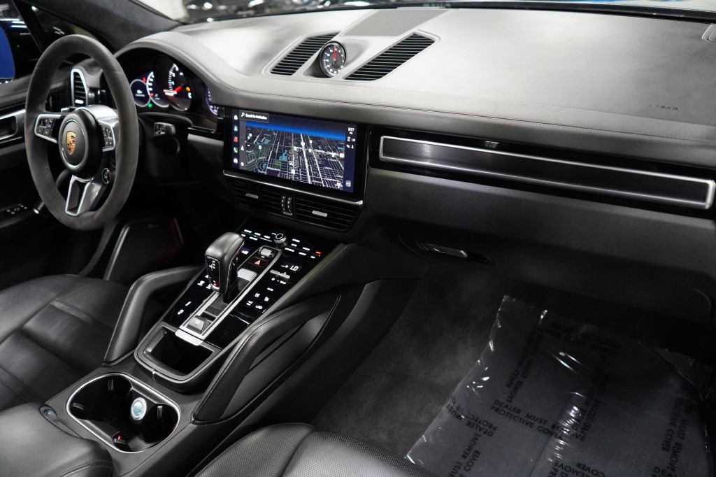 2023 Porsche Cayenne Image 35