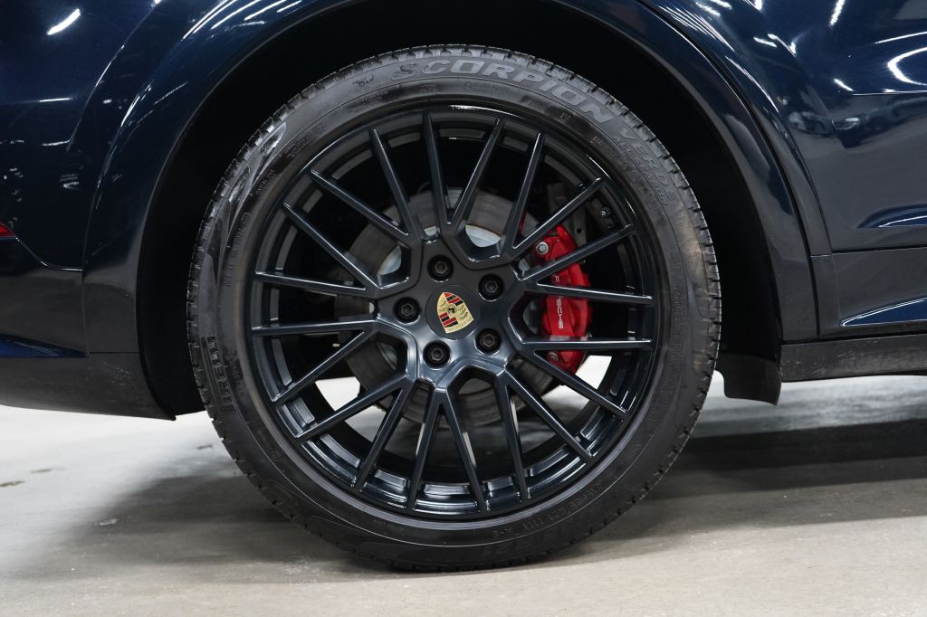 2023 Porsche Cayenne Image 43