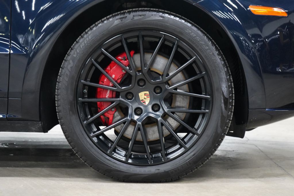 2023 Porsche Cayenne Image 44