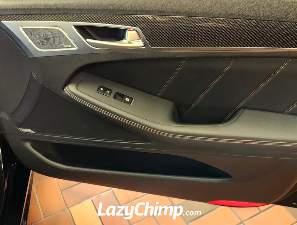 2018 Genesis G80 Image 31