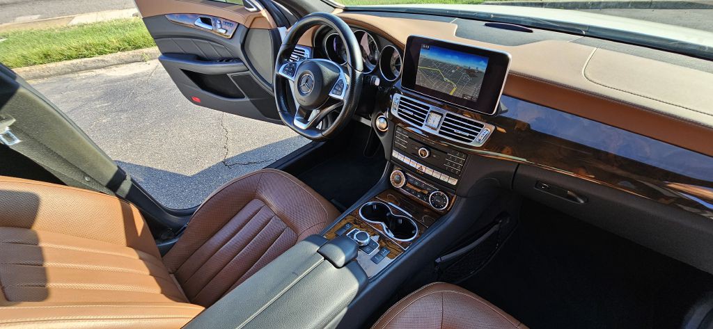 2017 Mercedes-Benz CLS-Class Image 38