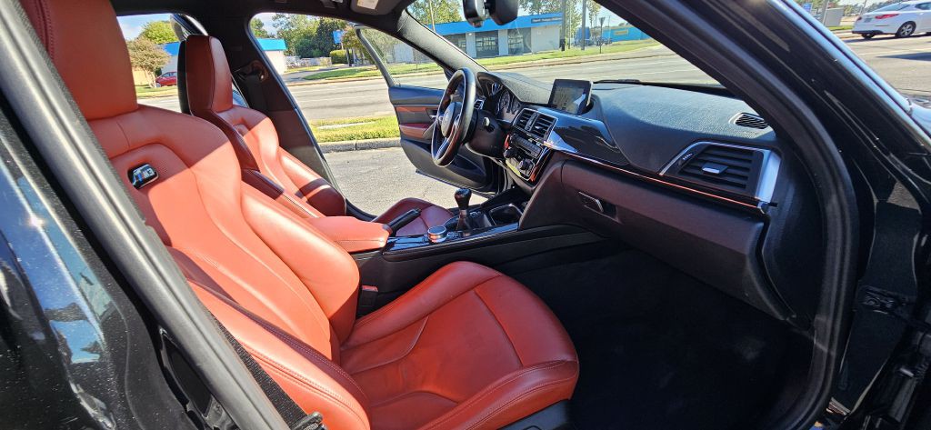 2018 BMW M3 Image 32