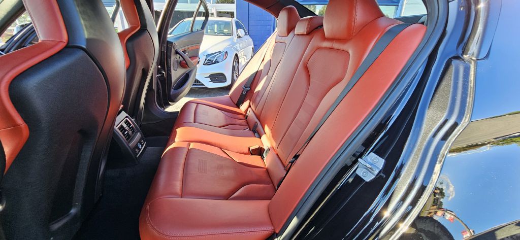 2018 BMW M3 Image 41