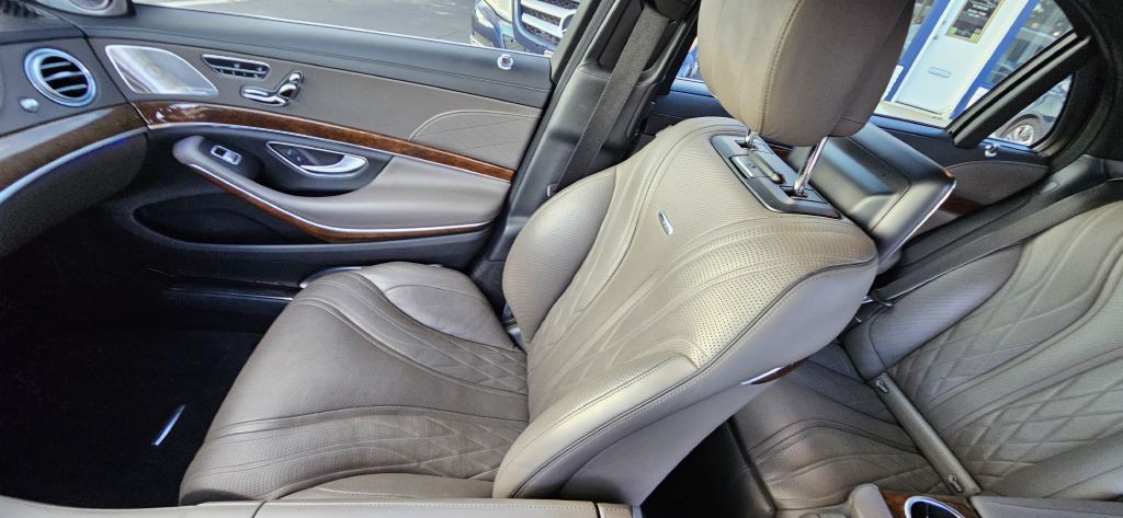 2015 Mercedes-Benz S-Class Image 30
