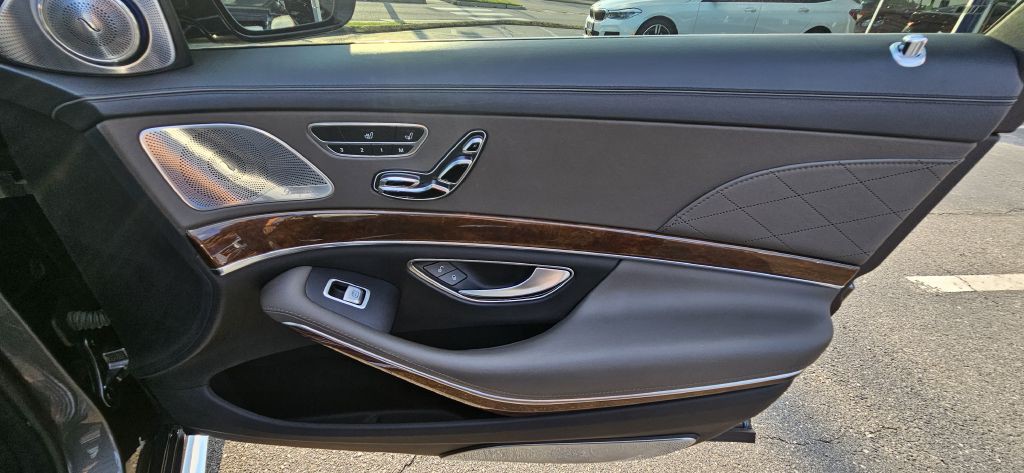 2015 Mercedes-Benz S-Class Image 56
