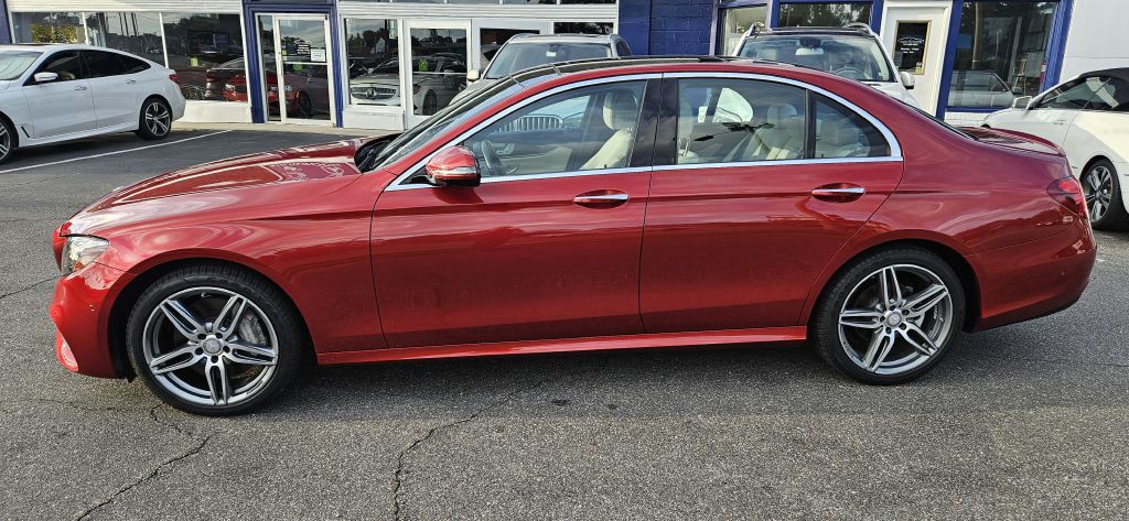 2017 Mercedes-Benz E-Class Image 3