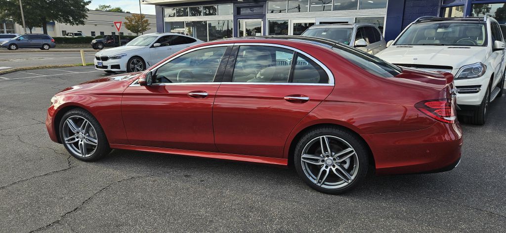 2017 Mercedes-Benz E-Class Image 4