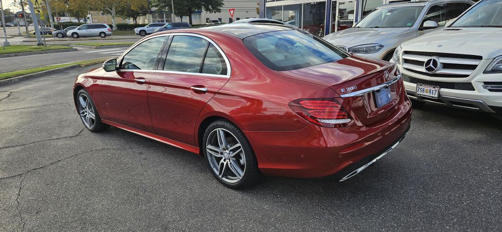 2017 Mercedes-Benz E-Class Image 5
