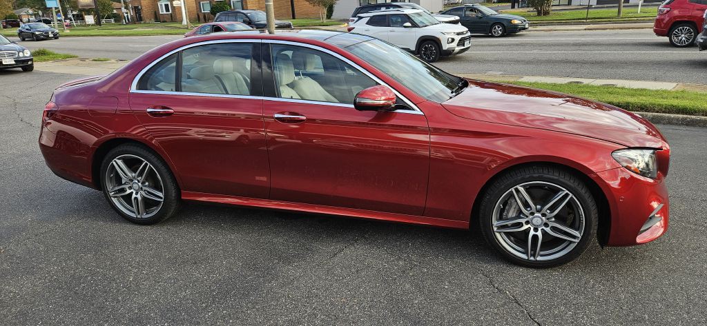 2017 Mercedes-Benz E-Class Image 12