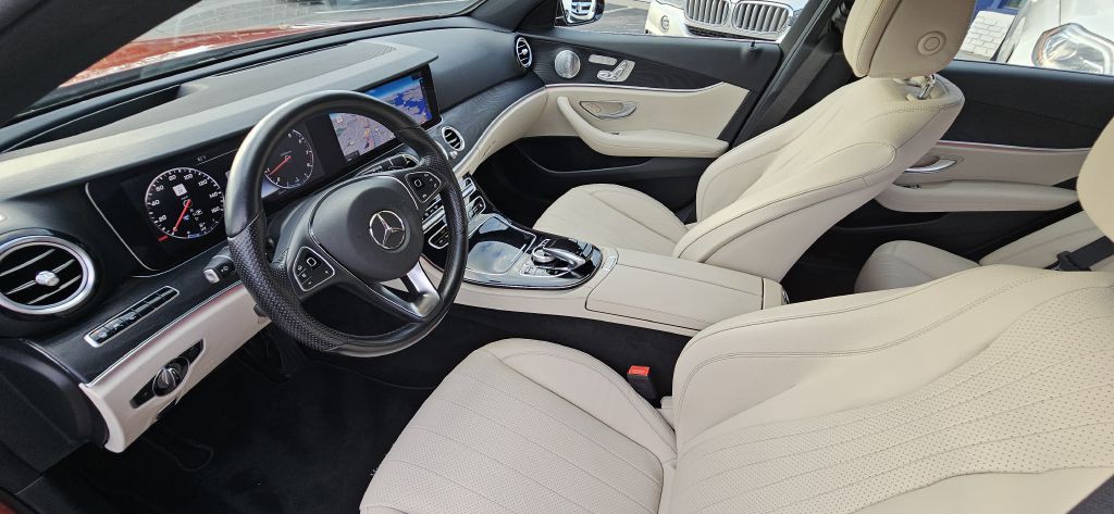 2017 Mercedes-Benz E-Class Image 24