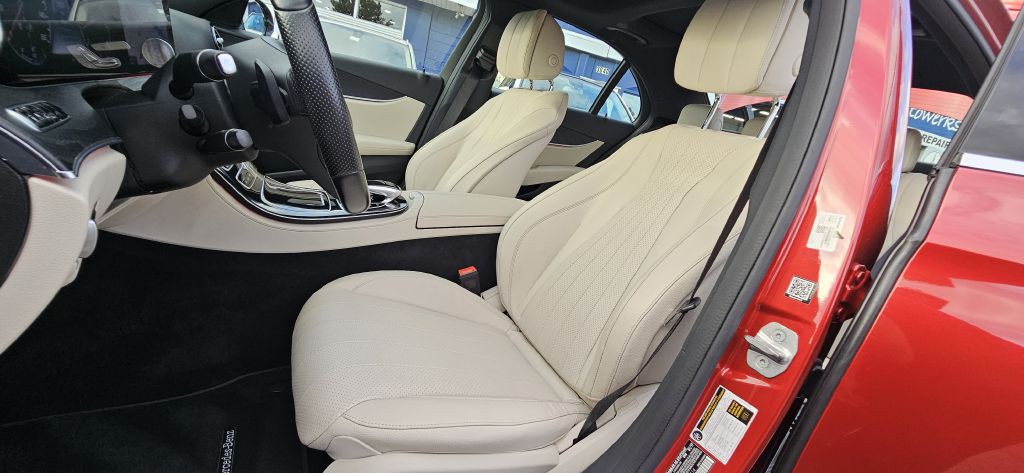 2017 Mercedes-Benz E-Class Image 27