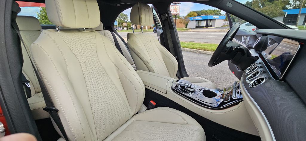 2017 Mercedes-Benz E-Class Image 33