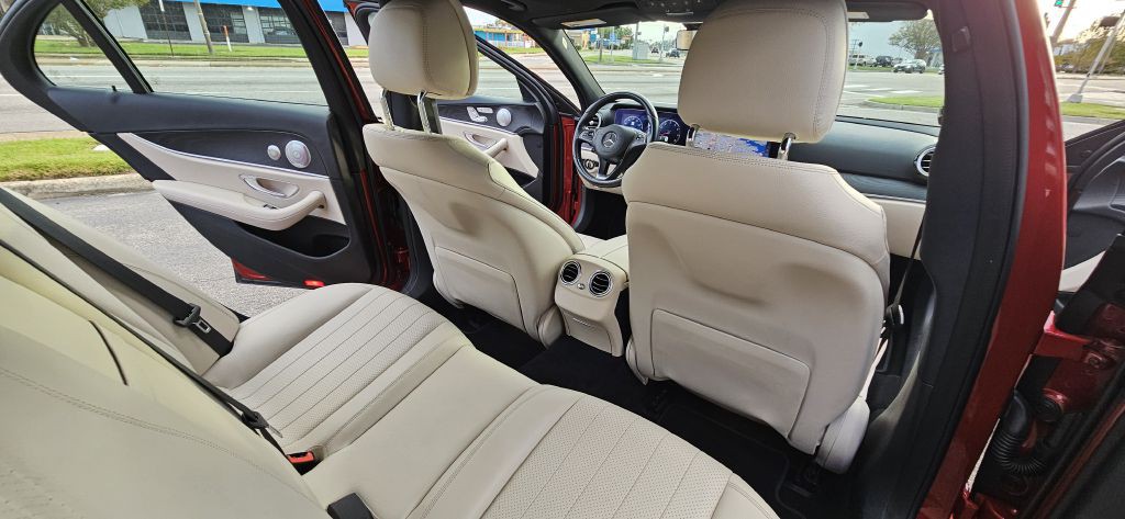 2017 Mercedes-Benz E-Class Image 36