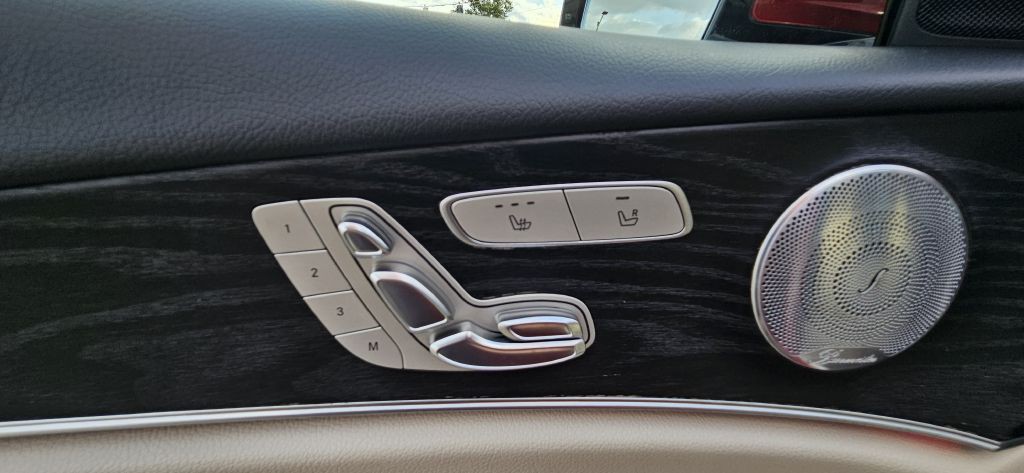 2017 Mercedes-Benz E-Class Image 50