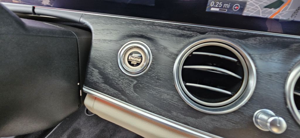 2017 Mercedes-Benz E-Class Image 54