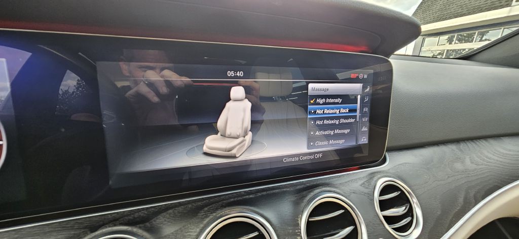 2017 Mercedes-Benz E-Class Image 56