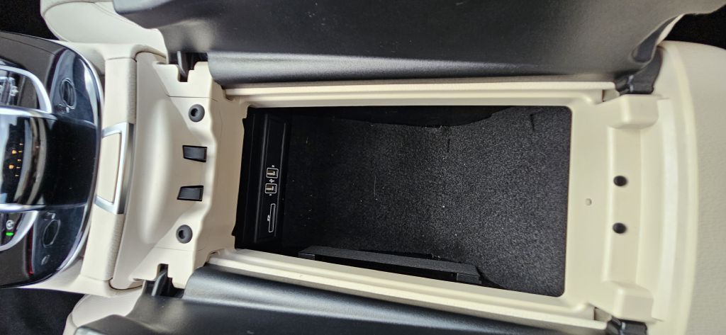 2017 Mercedes-Benz E-Class Image 63