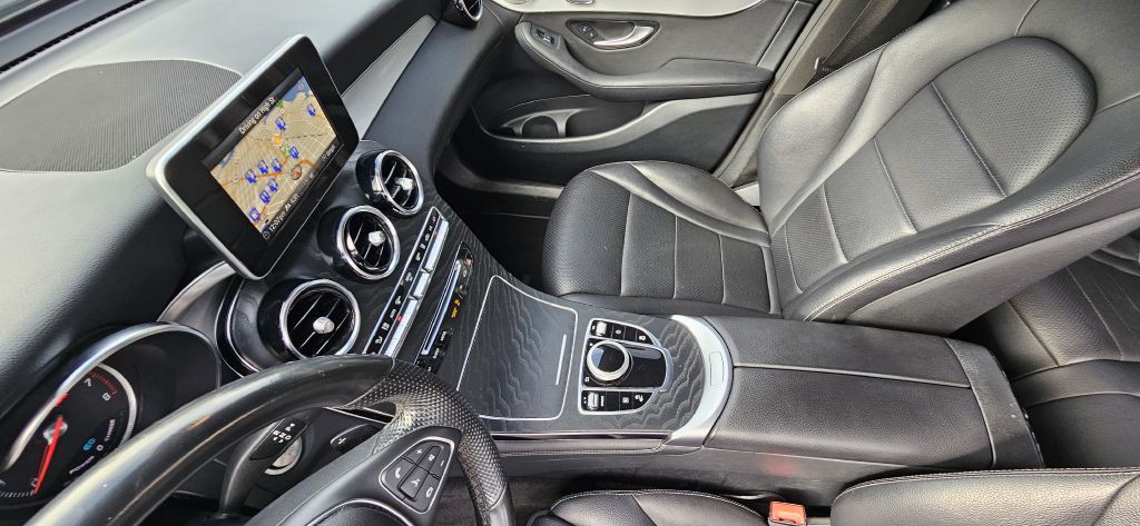 2019 Mercedes-Benz GLC-Class Image 22