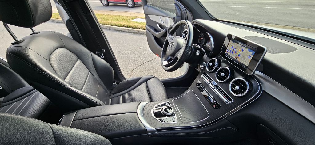 2019 Mercedes-Benz GLC-Class Image 29