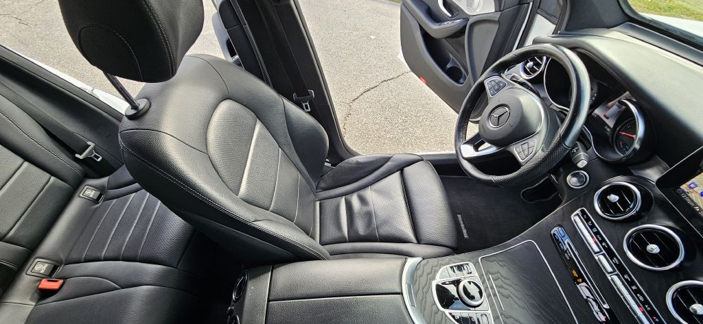 2019 Mercedes-Benz GLC-Class Image 30