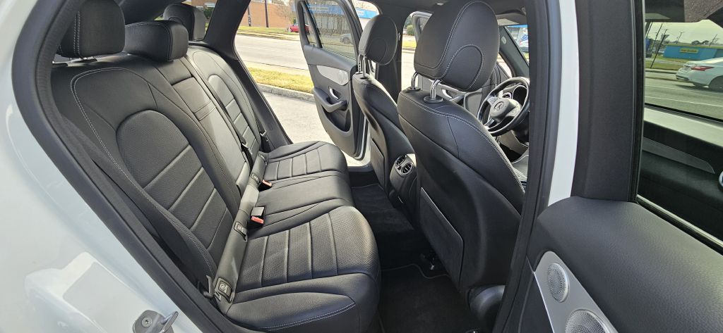 2019 Mercedes-Benz GLC-Class Image 32