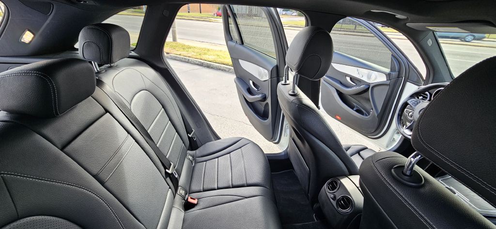 2019 Mercedes-Benz GLC-Class Image 34