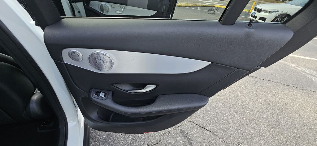 2019 Mercedes-Benz GLC-Class Image 39