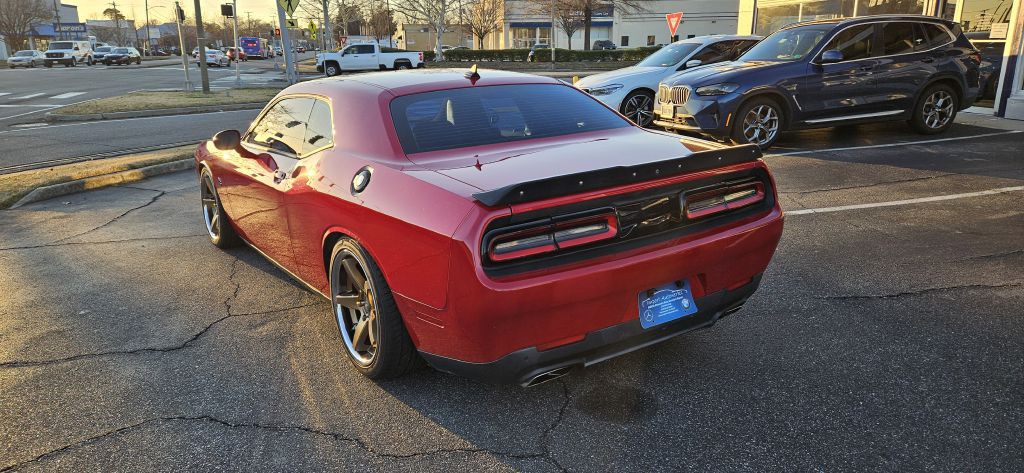 2016 Dodge Challenger Image 6