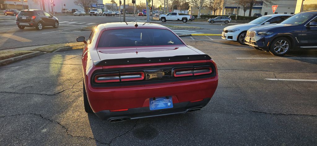 2016 Dodge Challenger Image 7
