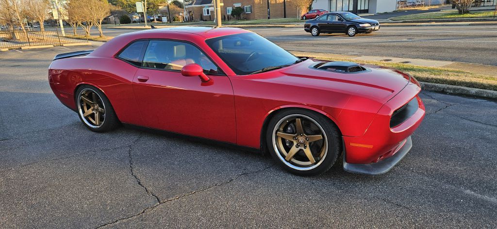 2016 Dodge Challenger Image 13