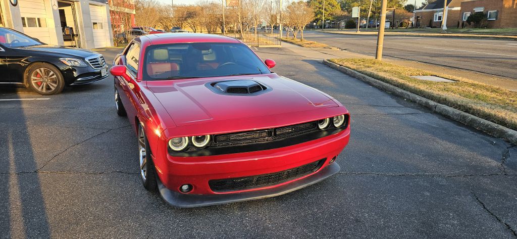 2016 Dodge Challenger Image 15