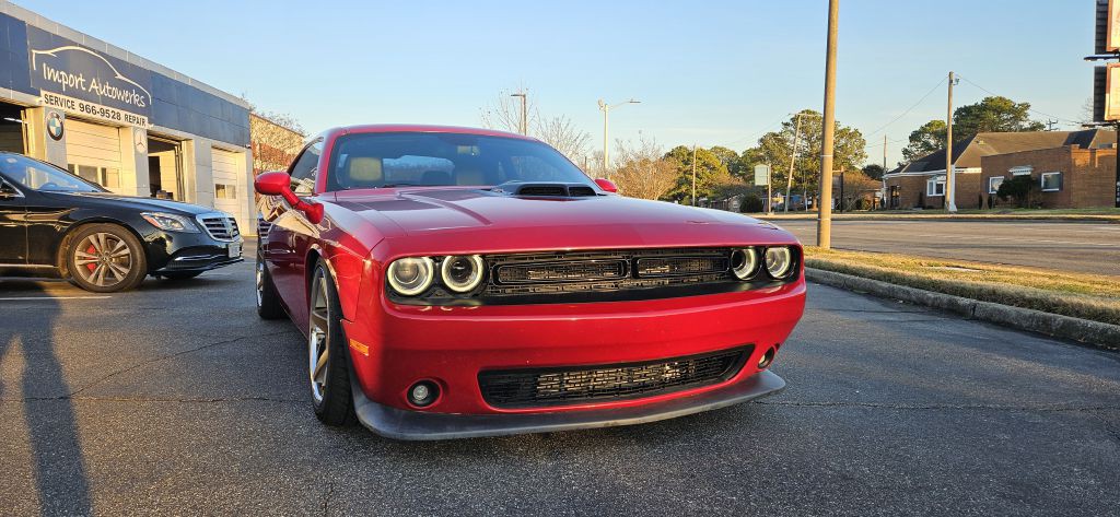 2016 Dodge Challenger Image 16