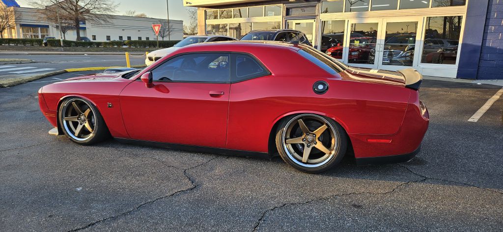 2016 Dodge Challenger Image 25