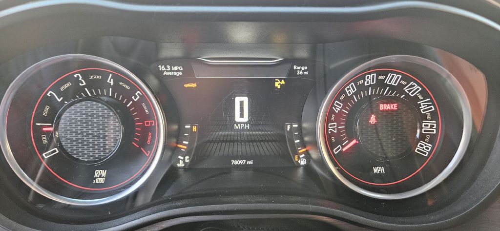 2016 Dodge Challenger Image 32