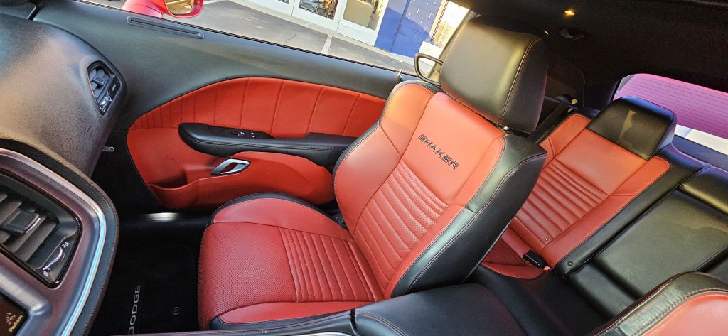 2016 Dodge Challenger Image 37