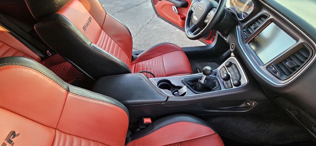 2016 Dodge Challenger Image 41