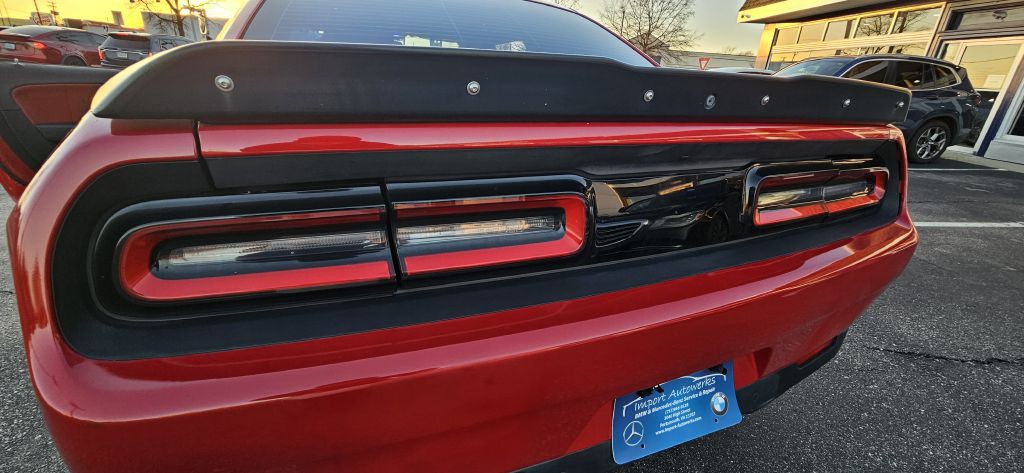 2016 Dodge Challenger Image 79