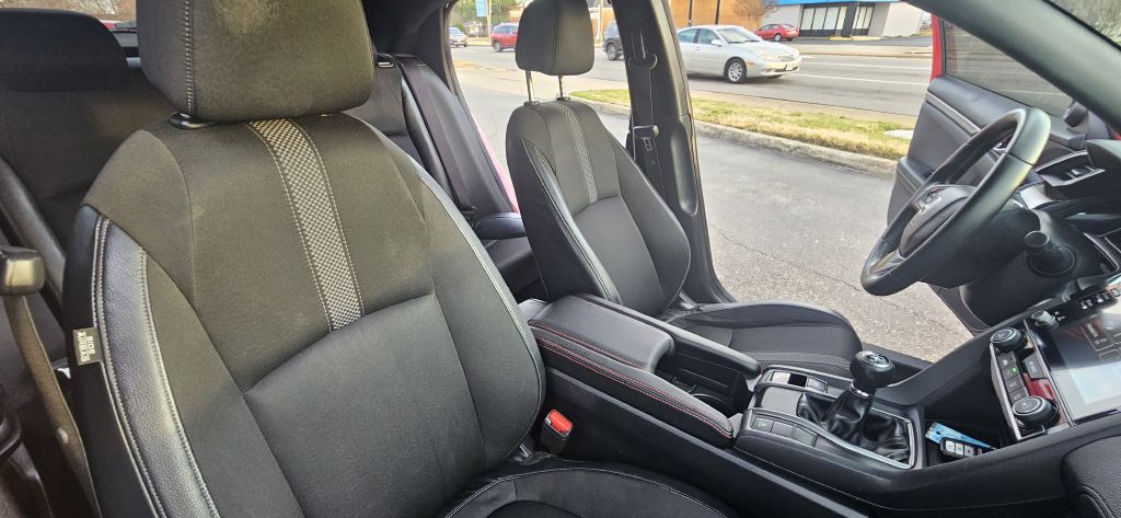 2020 Honda Civic Image 32