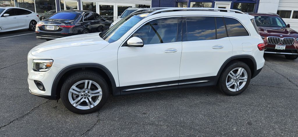 2021 Mercedes-Benz GLB Image 3