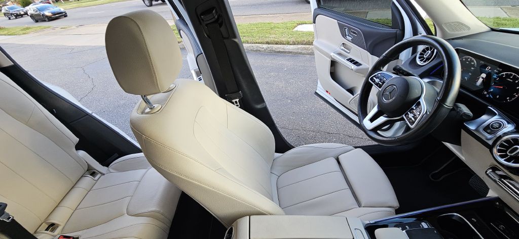 2021 Mercedes-Benz GLB Image 35