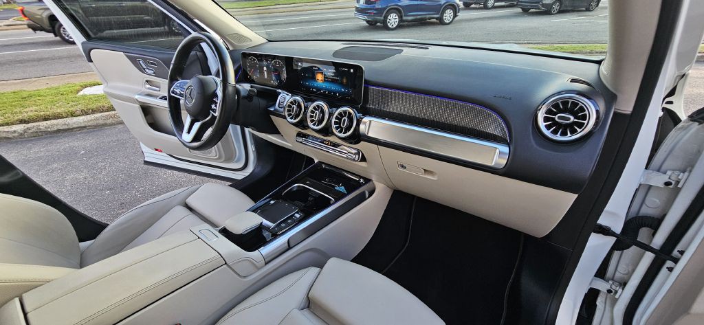 2021 Mercedes-Benz GLB Image 36