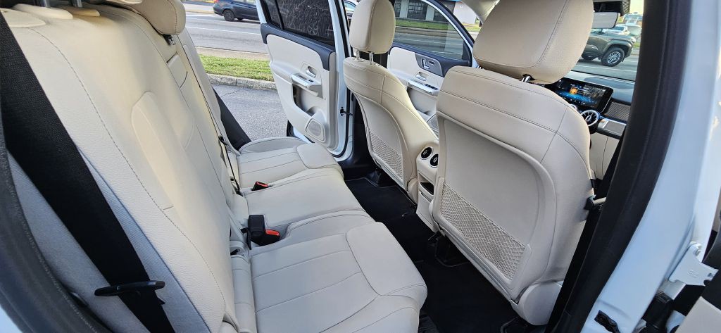 2021 Mercedes-Benz GLB Image 39