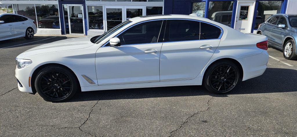 2019 BMW 5 Series Image 3