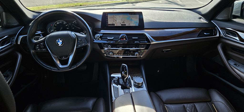 2019 BMW 5 Series Image 16