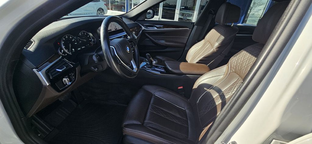 2019 BMW 5 Series Image 18