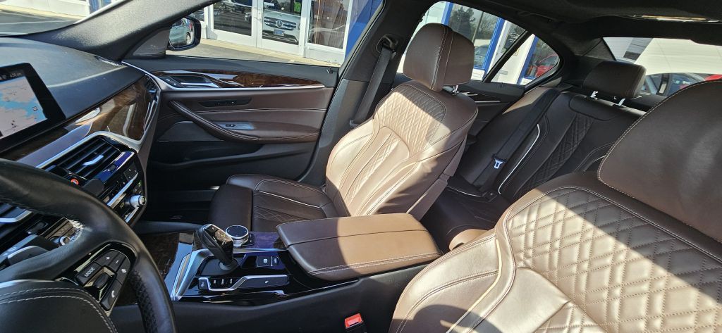 2019 BMW 5 Series Image 21