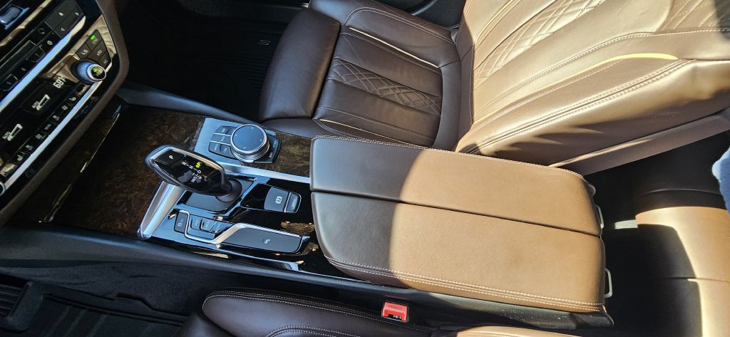 2019 BMW 5 Series Image 27