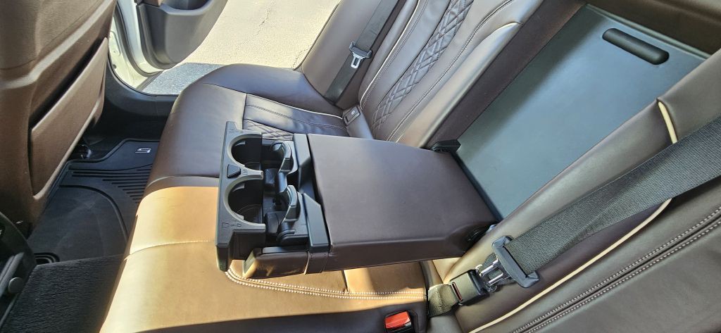 2019 BMW 5 Series Image 38